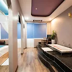 Huong Duong Hotel - Yen Xa, Hn - By Bay Luxury